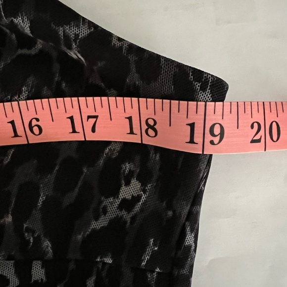 B15- TORRID FIT & FLAIR Leopard Print Dress. Size:1 Bust:19”-stretches to 22”. - Picture 9 of 14